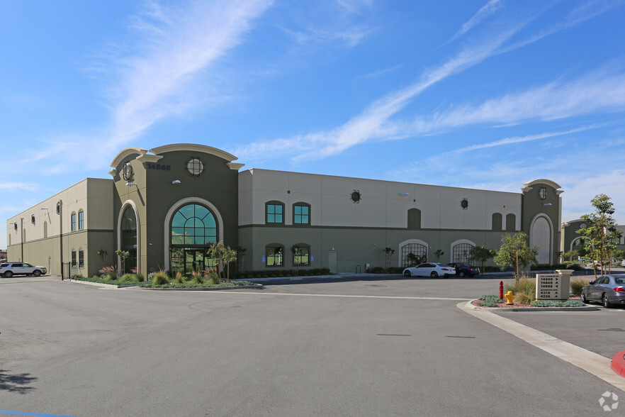 14868 Los Angeles St, Irwindale, CA for lease - Building Photo - Image 3 of 30