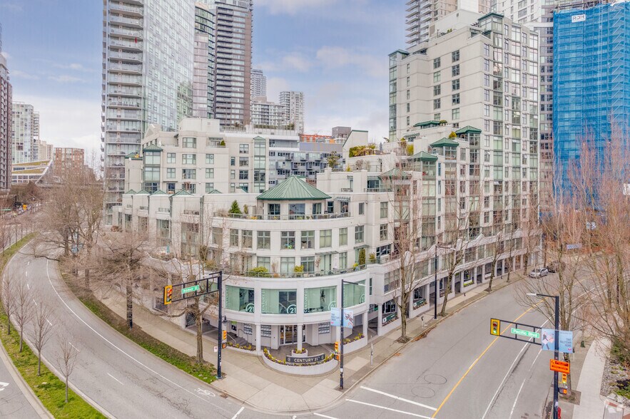421 Pacific St, Vancouver, BC for sale - Primary Photo - Image 1 of 1