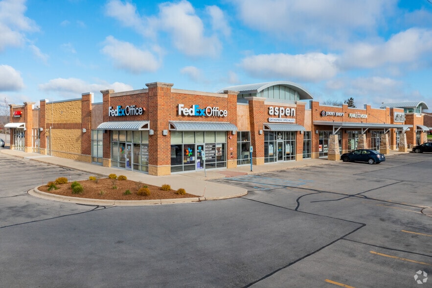 8907 S Howell Ave, Oak Creek, WI for sale - Building Photo - Image 1 of 1