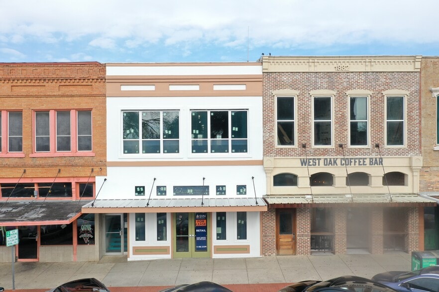 116 W Oak St, Denton, TX for sale - Building Photo - Image 3 of 6