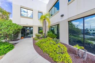 9483 Camino Ruiz, San Diego, CA à louer Photo du bâtiment- Image 1 de 1