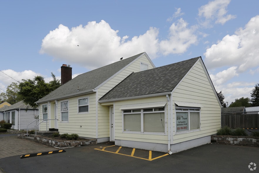 3322 SE 122nd Ave, Portland, OR for sale - Primary Photo - Image 1 of 2