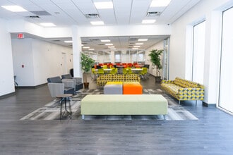 3733 University Blvd W, Jacksonville, FL for lease Interior Photo- Image 2 of 14