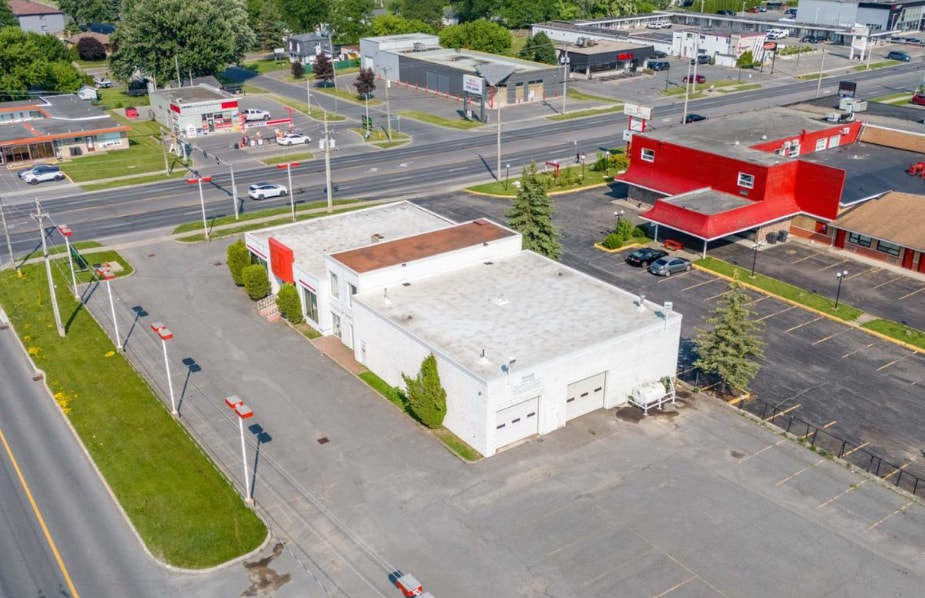 1200 Brookdale Av, Cornwall, ON for lease Primary Photo- Image 1 of 2