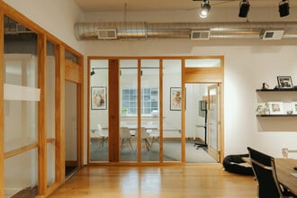 2031-2033 Curtis St, Denver, CO à louer Photo intérieure- Image 2 de 4