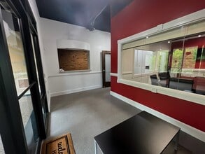 425 Buford Hwy, Suwanee, GA for lease Interior Photo- Image 1 of 5