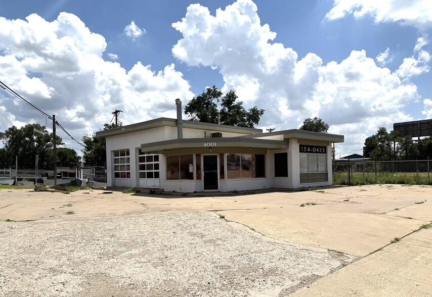 4001 Canyon Dr, Amarillo, TX à vendre - Photo du bâtiment - Image 2 de 5