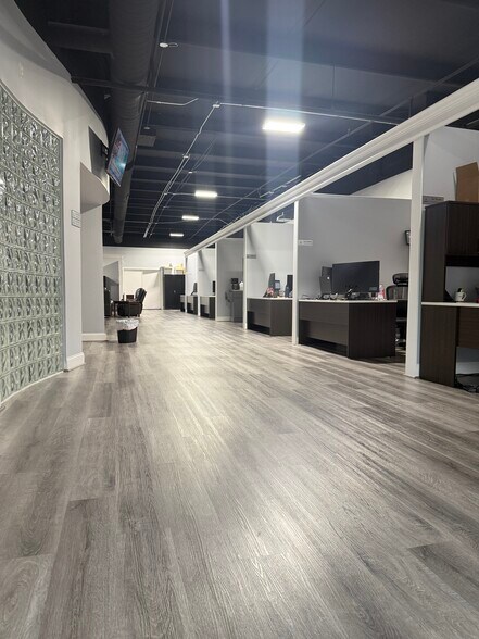 8811 Production Ln, Ooltewah, TN à louer - Photo du bâtiment - Image 3 de 14