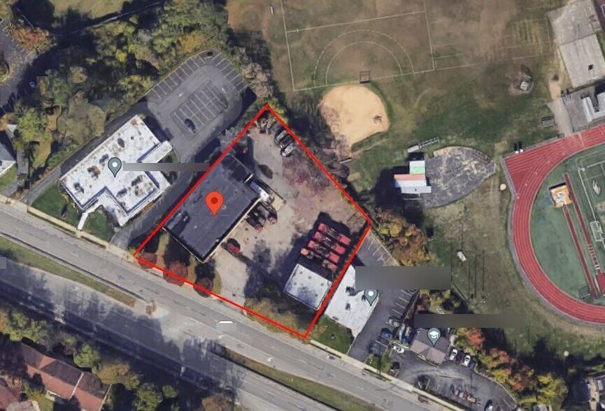 175 Route 109, West Babylon, NY à vendre - Photo du bâtiment - Image 2 de 5