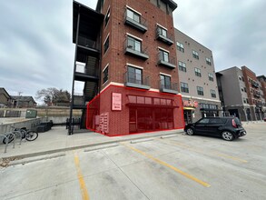 3938 S Lone Pine Ave, Springfield, MO for lease Building Photo- Image 1 of 5