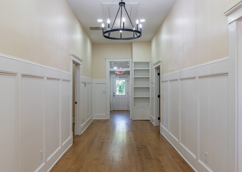 89 W Campbellton St, Fairburn, GA for lease - Interior Photo - Image 2 of 22