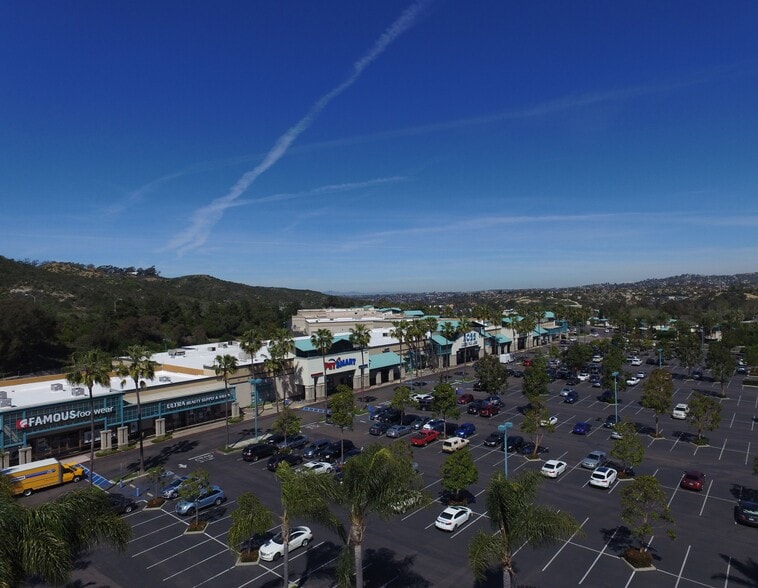 1006-1092 N El Camino Real, Encinitas, CA à louer - Photo du bâtiment - Image 2 de 6