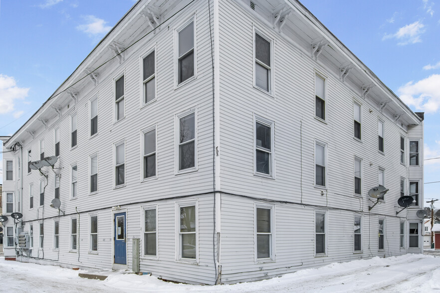 4 Elm St, Lancaster, NH à vendre - Photo principale - Image 1 de 1