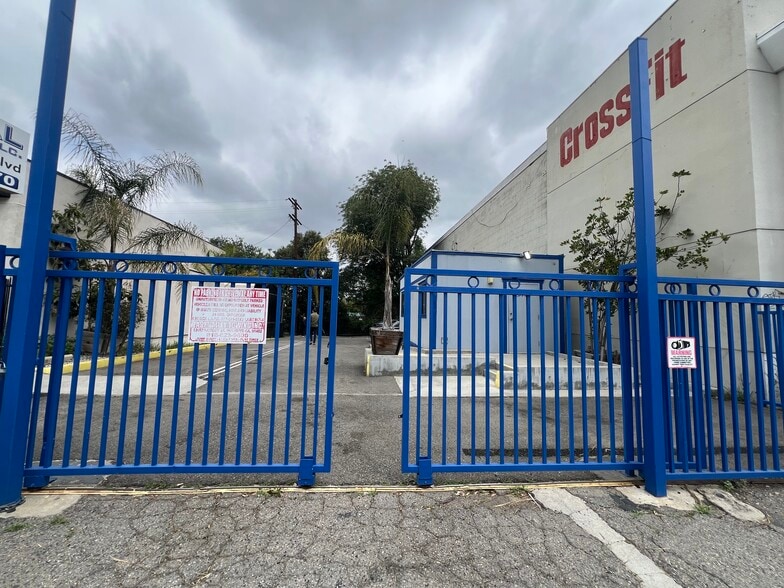 11571 Ventura Blvd, Studio City, CA for lease - Building Photo - Image 2 of 15