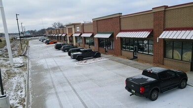 5548 NW 2nd St, Des Moines, IA for lease Building Photo- Image 2 of 6