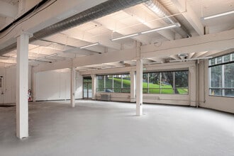3131 Western Ave, Seattle, WA for lease Interior Photo- Image 1 of 8