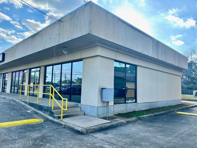8236-8240 Jewella Ave, Shreveport, LA for sale - Building Photo - Image 3 of 12