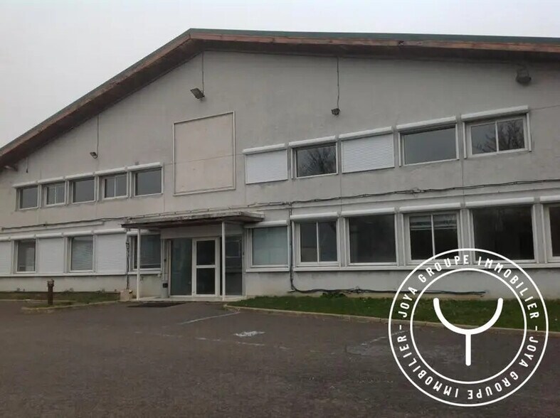 Office in Wissous for lease - Building Photo - Image 2 of 3