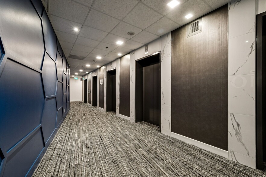 555 Boul René-Lévesque O, Montréal, QC à louer - Photo du bâtiment - Image 3 de 8