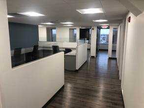 8133 Leesburg Pike, Vienna, VA à louer Photo intérieure- Image 2 de 21