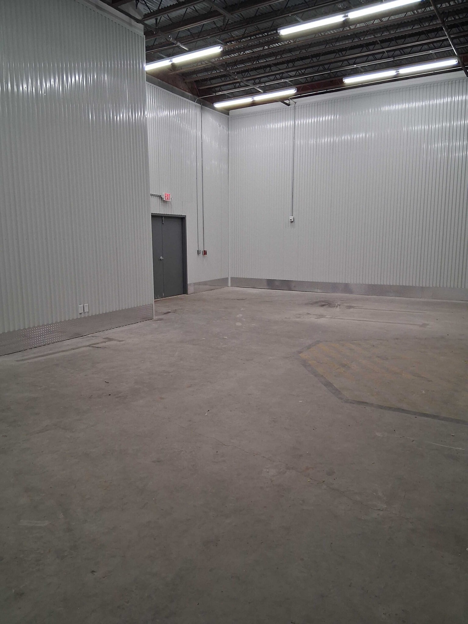 1101 W D St, North Wilkesboro, NC à louer Photo intérieure- Image 1 de 7