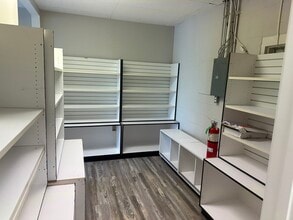 3784-3788 Mckelvey Rd, Bridgeton, MO à louer Photo intérieure- Image 2 de 5