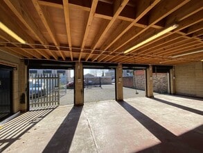 9 South Primrose Hl, Chelmsford for lease Interior Photo- Image 1 of 2