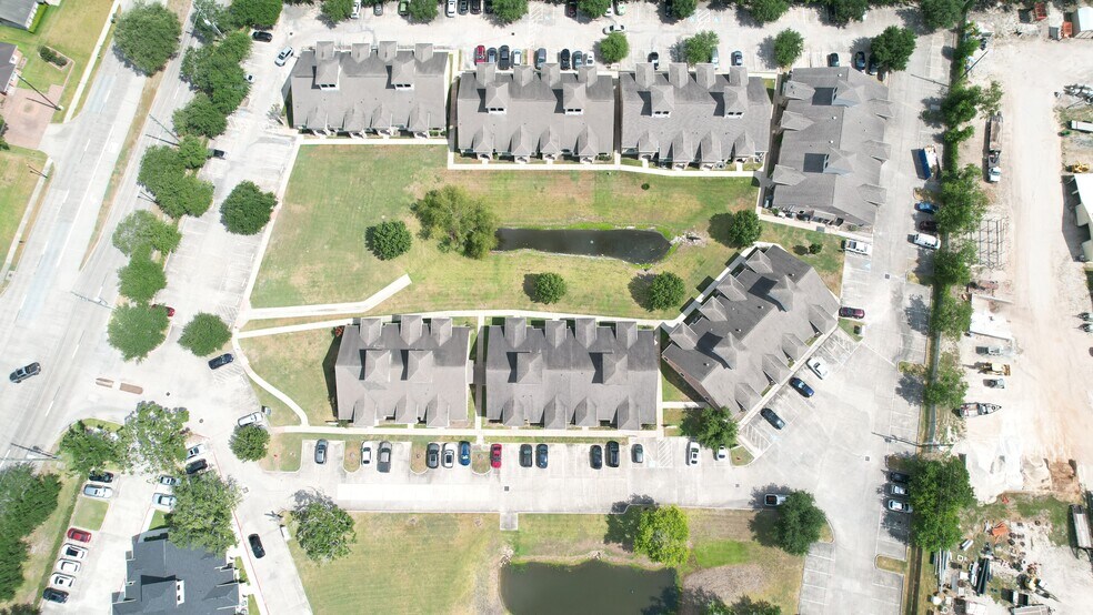 146 Eldridge Rd, Sugar Land, TX à vendre - Photo du bâtiment - Image 3 de 3