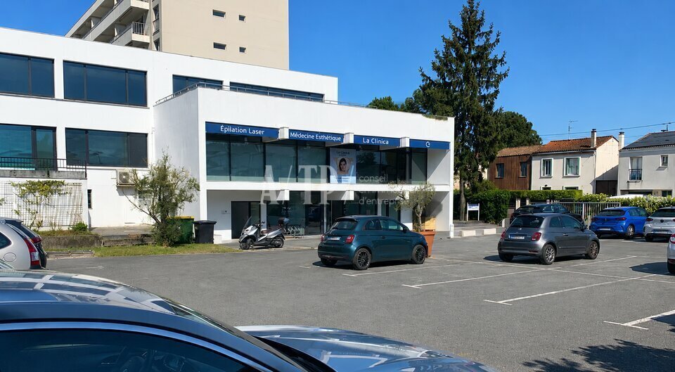 Bureau/Médical dans Bordeaux à louer - Photo du bâtiment - Image 2 de 5