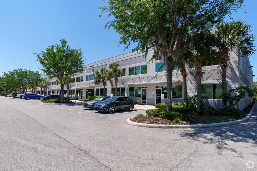 6457 Hazeltine National Dr, Orlando, FL for sale - Building Photo - Image 1 of 4
