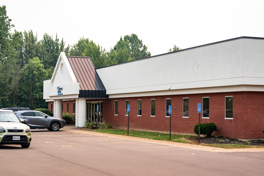 6000 Brockton Dr, Lockport, NY for lease - Building Photo - Image 3 of 14