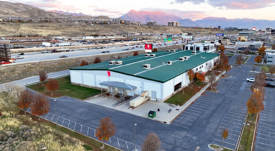 4425 N Thanksgiving Way, Lehi, UT à louer Photo du bâtiment- Image 1 de 5
