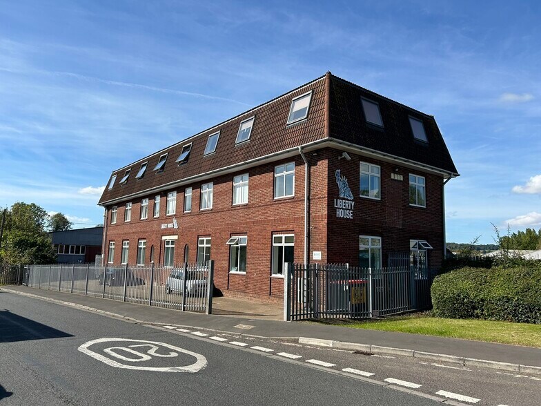 South Liberty Ln, Bristol à vendre - Photo du bâtiment - Image 3 de 13