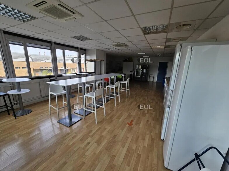 Bureau dans Vitry-sur-Seine à louer - Photo intérieure - Image 2 de 11