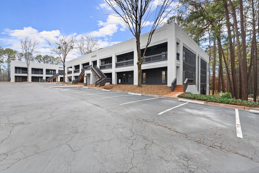 1800 Lake Park Dr SE, Smyrna, GA à vendre - Photo du bâtiment - Image 3 de 4