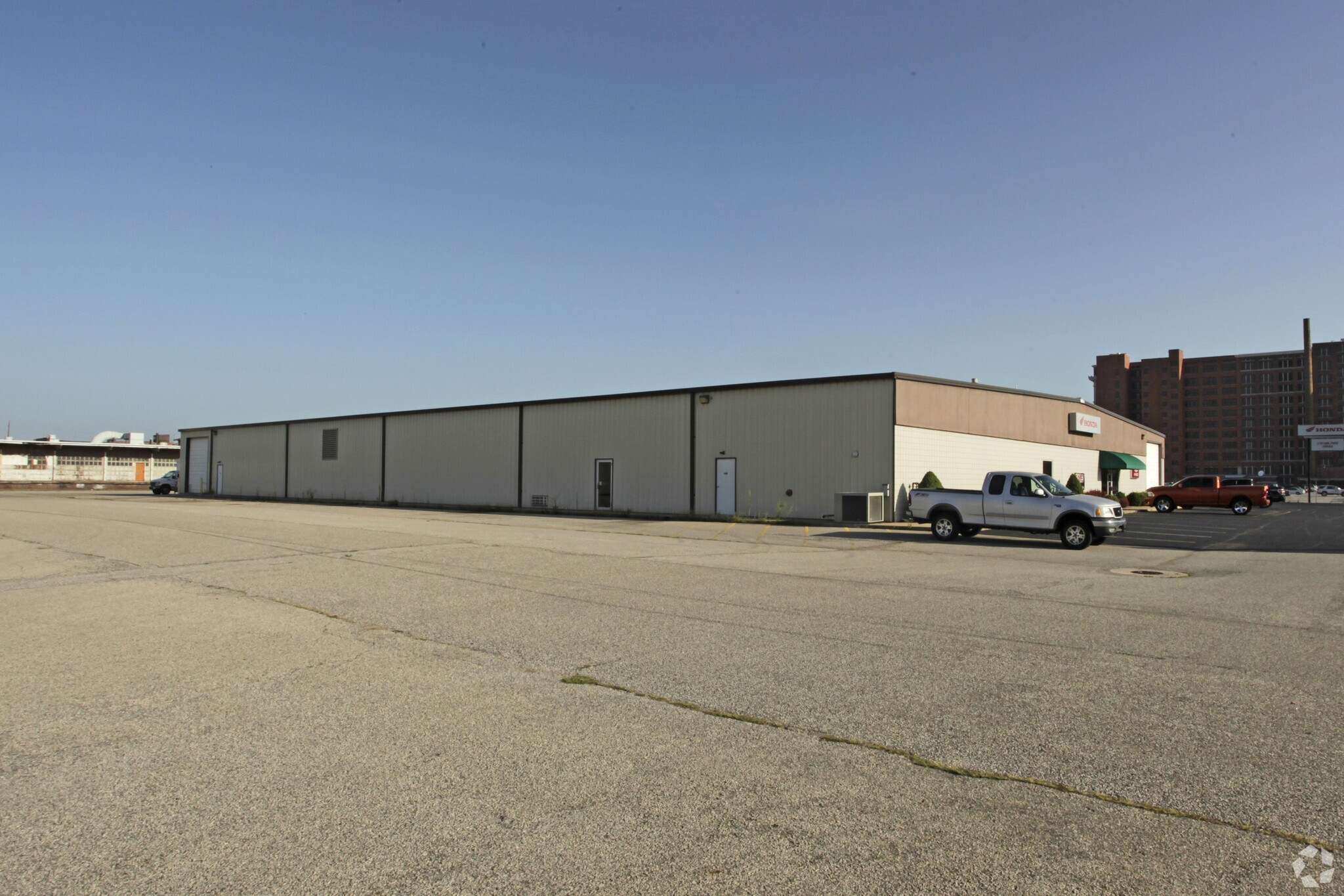 830 S 9th St, Louisville, KY for lease Primary Photo- Image 1 of 3