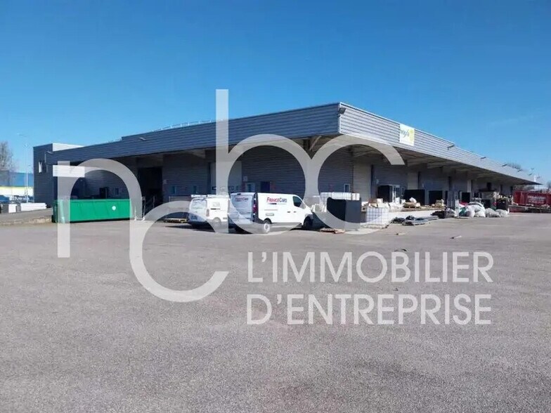 Flex dans Saint-Quentin-Fallavier à louer - Photo du bâtiment - Image 1 de 16
