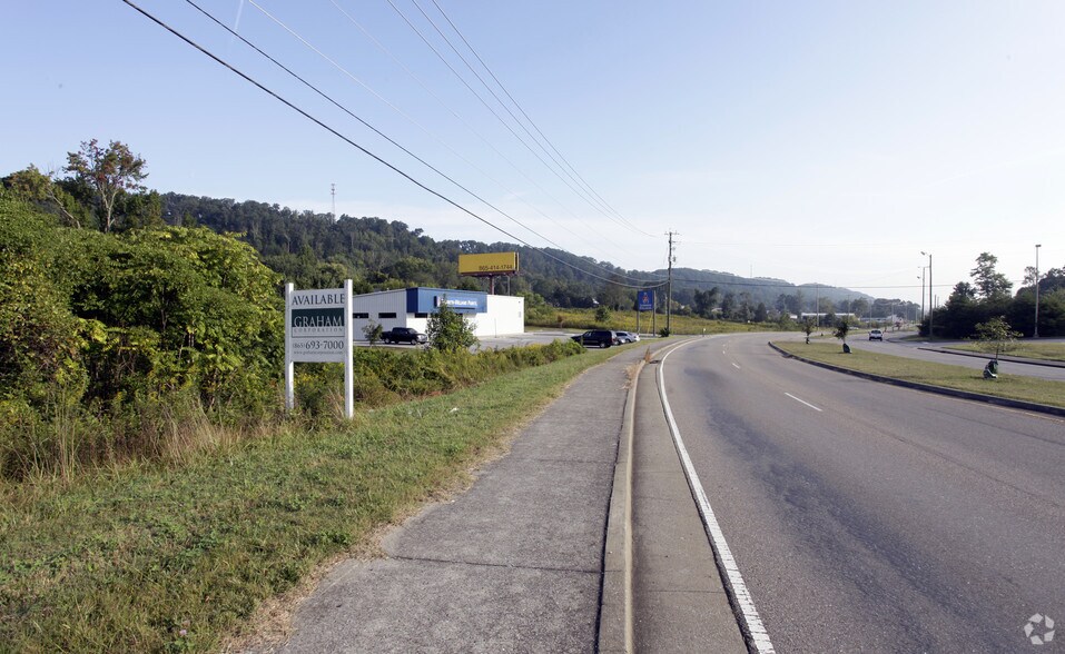 2301 Callahan Dr, Knoxville, TN for lease - Building Photo - Image 3 of 5