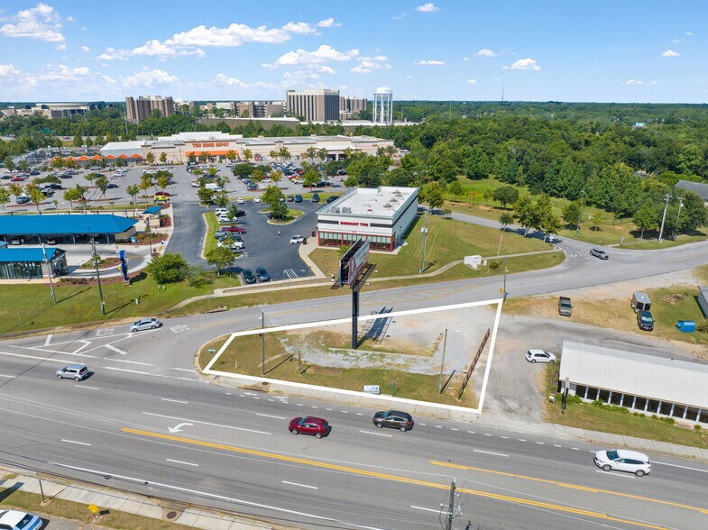 5513 N. Davis Hwy, Pensacola, FL à vendre - Photo du bâtiment - Image 1 de 14
