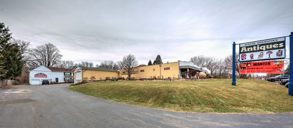 890 Lake Ave, Woodstock, IL à vendre - Photo du bâtiment - Image 3 de 66