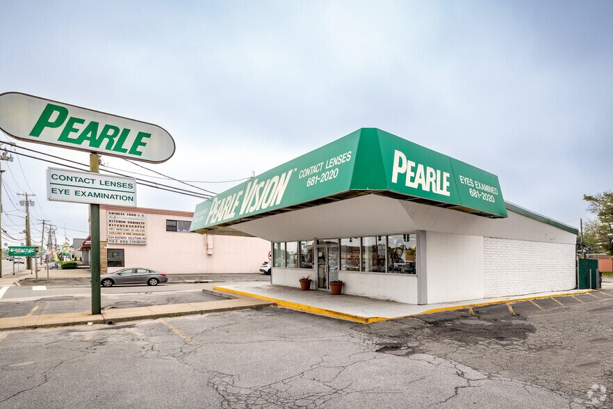 328 N Broadway, Jericho, NY à vendre - Photo du bâtiment - Image 2 de 3