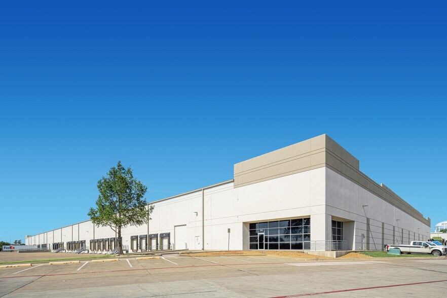 4401 Samuell Blvd, Mesquite, TX à louer - Vidéo sur l’inscription commerciale - Image 2 de 21