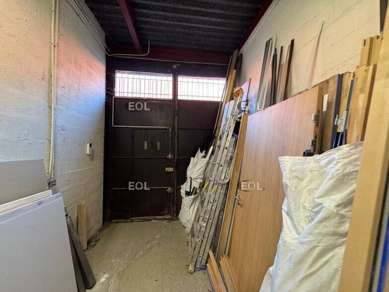 Flex in Fontenay-sous-Bois for lease - Interior Photo - Image 3 of 6