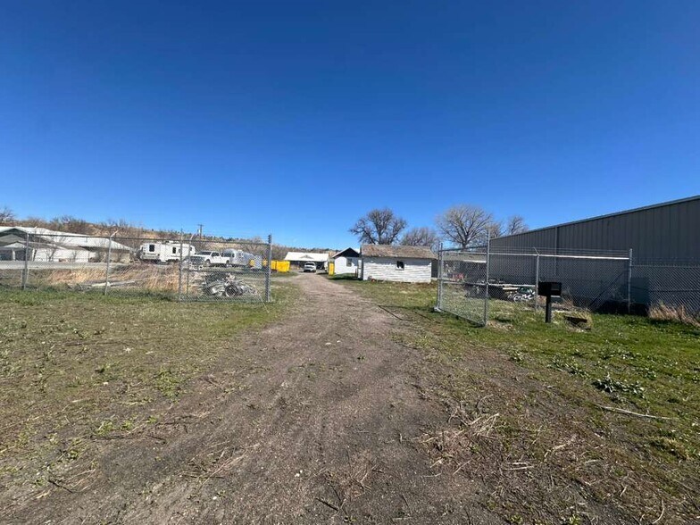 242 Nall Ave, Billings, MT à louer - Photo du bâtiment - Image 2 de 3