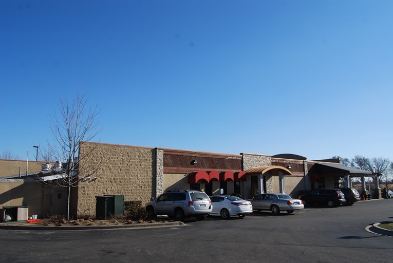 2314 W Route 120, McHenry, IL à louer - Photo du bâtiment - Image 3 de 11