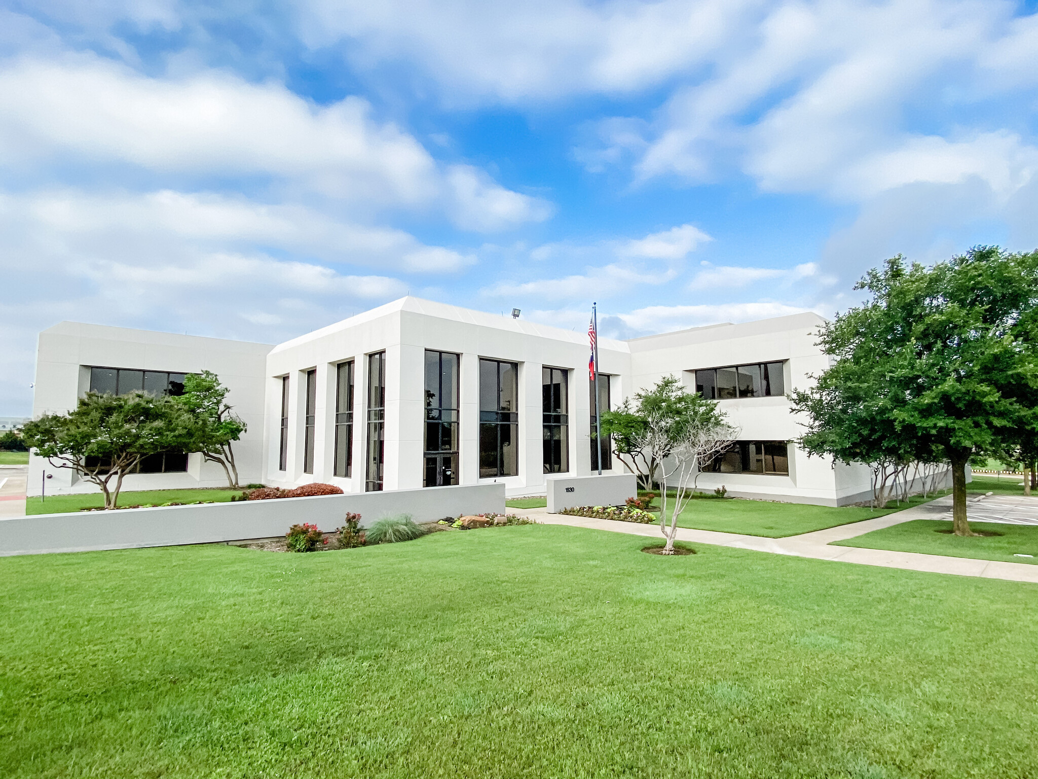 1630 Corporate Ct, Irving, TX à vendre Photo du bâtiment- Image 1 de 1