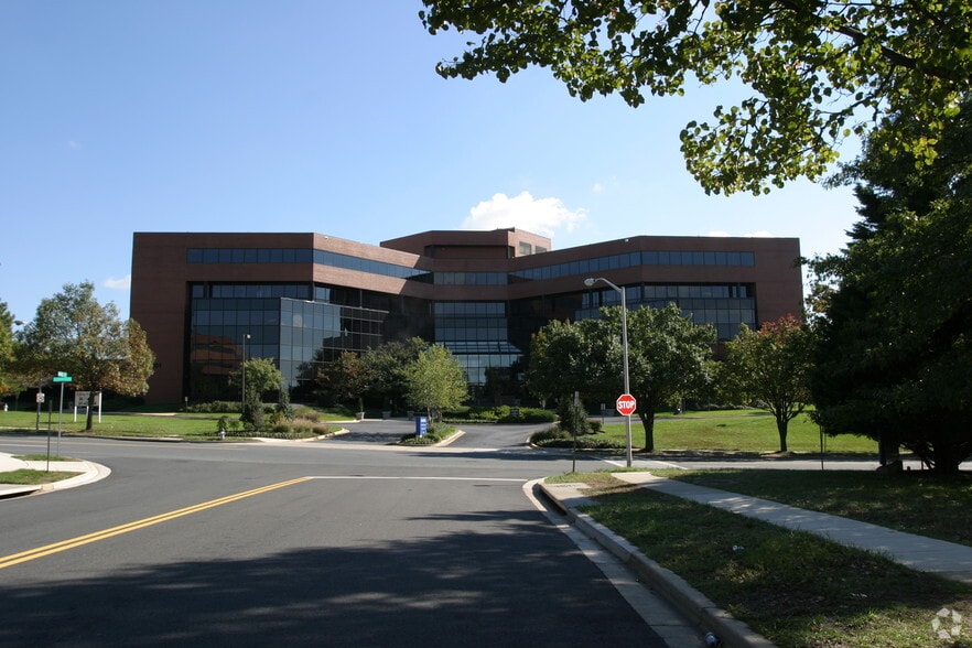 1801 McCormick Dr, Largo, MD for lease - Building Photo - Image 2 of 5