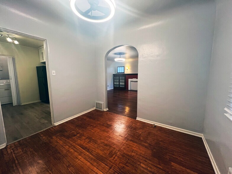 2749 S Sepulveda Blvd, Los Angeles, CA à vendre - Photo intérieure - Image 2 de 42