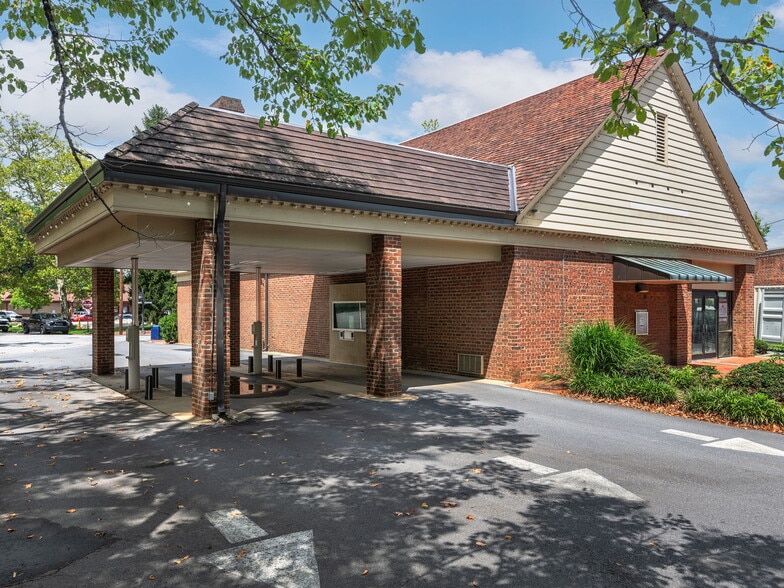 11 Kitchin Pl, Asheville, NC for lease - Building Photo - Image 3 of 11