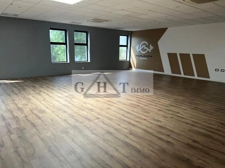 Bureau dans Champigny-sur-Marne à louer - Photo intérieure - Image 3 de 3